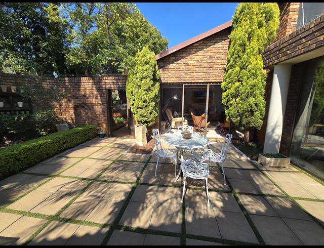 3 BEDROOM FREEHOLD FOR SALE IN GLENVISTA